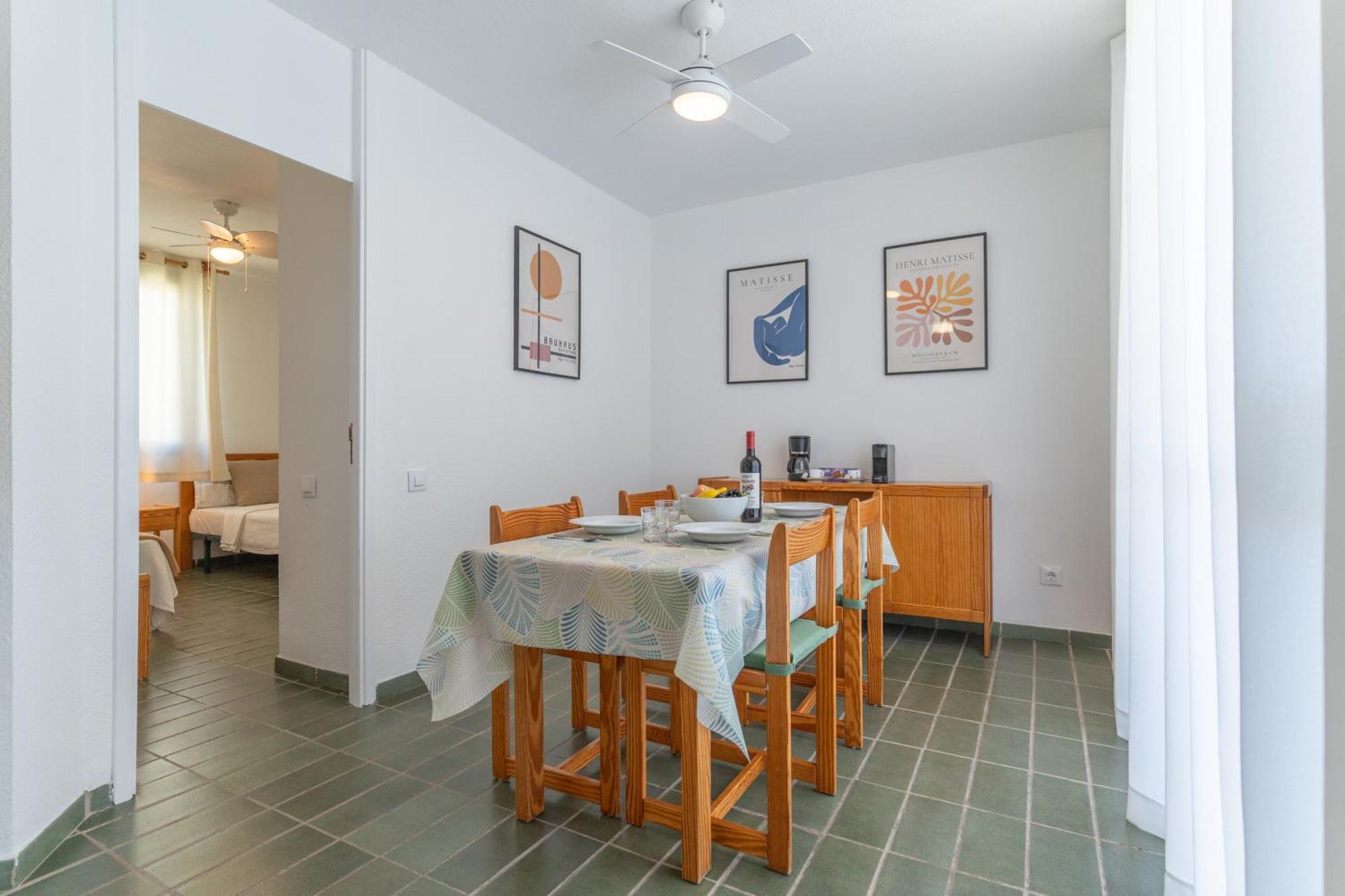 Go2Tenerife Apart Sira Family, Pool & Beach Playa de las Americas  Exterior photo
